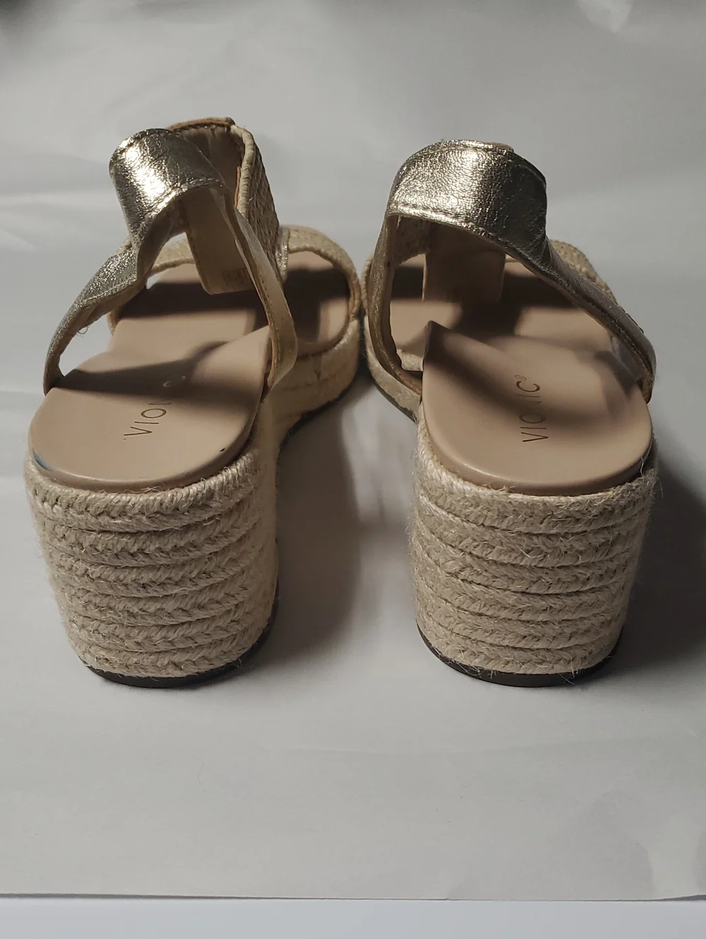 Vionic Calera Espadrille Wedge Sandals Size 9.5 Summer Style Gold Leather Resort